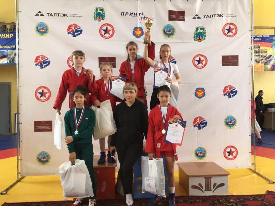 Спортсмены Иркутской области девять медалей с первенства Сибири по самбо