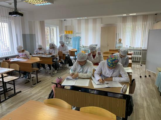 Артём Лобков: Развитие Братского медицинского колледжа даст возможность получить востребованную профессию иногородним студентам