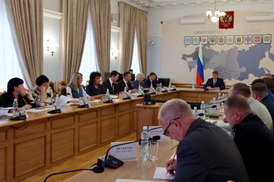 Полпред Президента РФ в СФО Анатолий Серышев провёл совещание по вопросам подготовки и проведения выборов