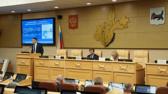 Александр Ведерников предложил разработать пятилетний план развития центров амбулаторной онкологической помощи