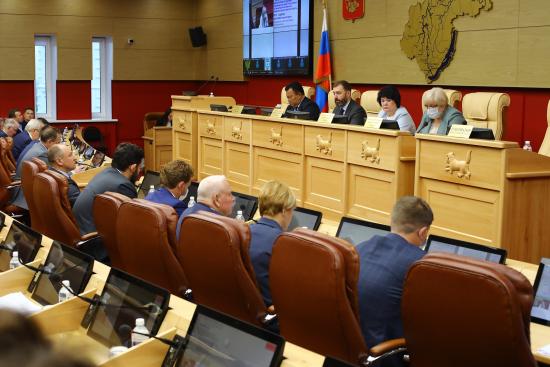 Изменения в бюджет Иркутской области утвердили на сессии Заксобрания