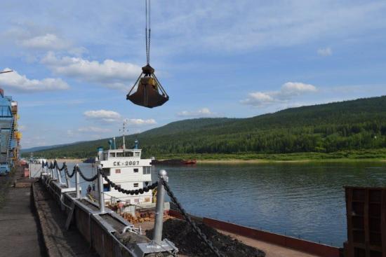 Северный завоз водным транспортом в Бодайбинском районе завершится до конца недели