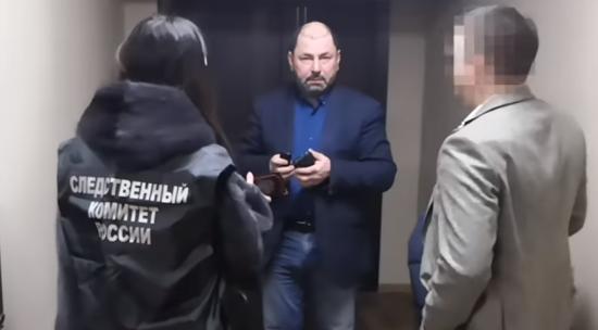 Главу Листвянки подозревают в незаконном разрешении строительства на Байкале