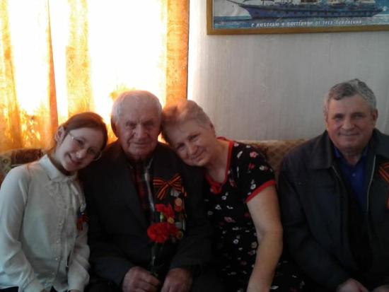 Ветеранов Тулуна и Тулунского района поздравил депутат Денис Шершнёв
