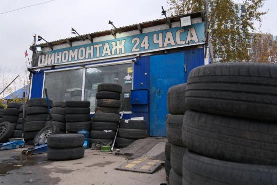 Около 50 фактов незаконного складирования автомобильных шин выявили в Свердловском округе Иркутска