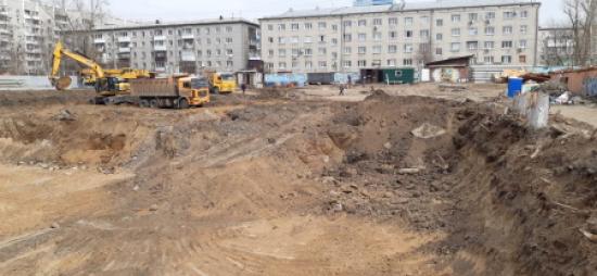 Руслан Болотов проверил ход строительства здания начальной школы № 14 в Иркутске