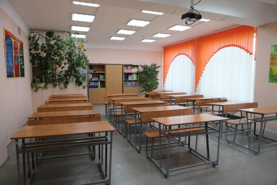 Школа в Иркутской области выплатила по требованию трудовой инспекции учителям 2 млн рублей