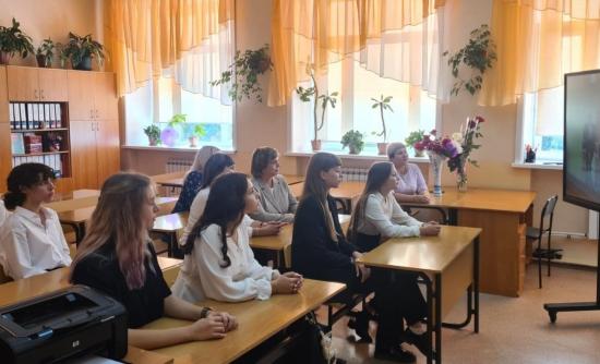 Часть антиковидных ограничений сняты в образовательных учреждениях Братска