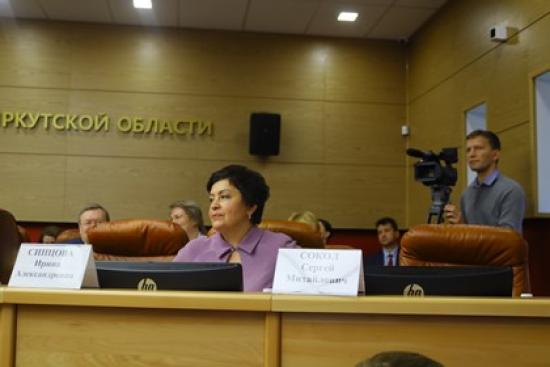 Медицинское обслуживание жителей стало ключевой темой рабочих поездок Ирины Синцовой в Качугский район