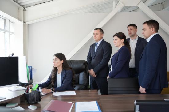 Развитие технологии ИИ позволило в два раза увеличить число обрабатываемых звонков в Едином контакт-центре Правительства Иркутской области
