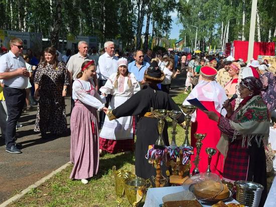 Летние праздники и ярмарки проходят на территориях Иркутской области при поддержке депутатов ЗС