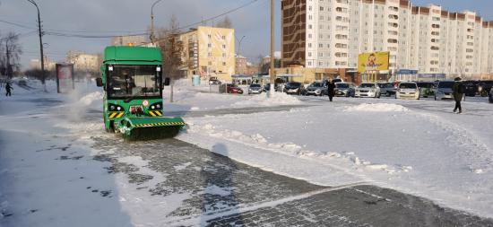 Специализированная машина на газомоторном топливе спасает Братск от снега
