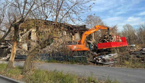 Более 40 аварийных домов снесли в Иркутске