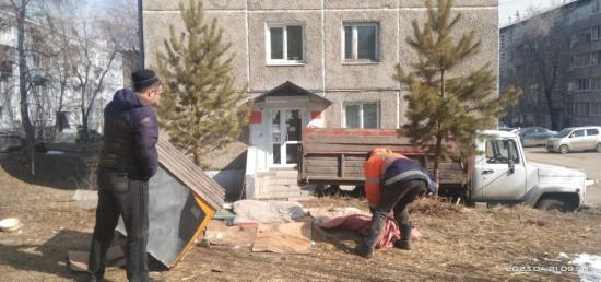 В Иркутске демонтировали почти 40 будок безнадзорных животных