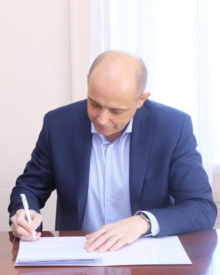 Депутаты Законодательного Собрания внесли законопроект о бесплатном питании для детей с ОВЗ