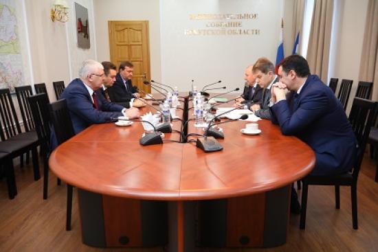 В региональном бюджете на 2018 год заложены 15 млн руб. на предпроектные работы по данному медцентру В Иркутске ищут участок для строительства детского медцентра