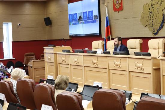 Депутаты предложили обеспечить дополнительные меры санитарной безопасности мест детского отдыха за счет резервного фонда