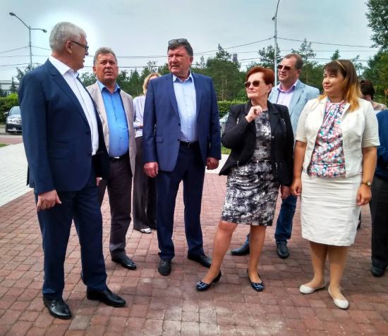 Члены Совета законодателей СФО высоко оценили работы по благоустройству Иркутска