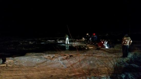 Два человека погибли при провале автомобилей под лед в Шелеховском и Боханском районах