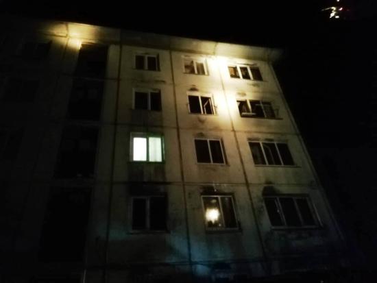 В Усолье ночью пришлось спасать от пожара 15 человек