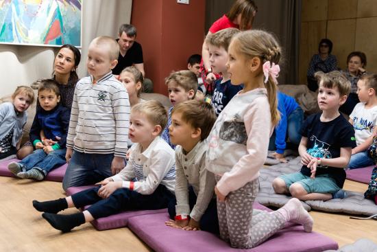 Кукольно-интерактивный спектакль «Карлсон» пройдет в галерее Бронштейна