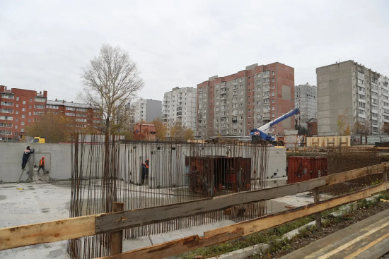 Мэр Иркутска Руслан Болотов: каркас здания детсада в городке ИВАТУ должен быть готов к концу года