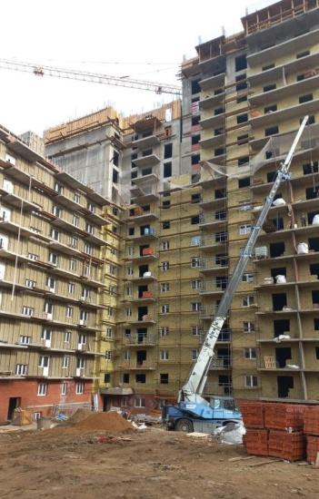 Блок-секции для переселения из аварийных домов в Иркутске строят с опережением графика