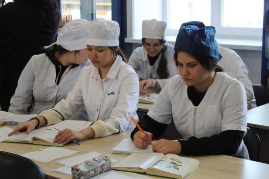 Четыре врача начнут работать в Нижнеудинской больнице в 2022 году после целевого обучения