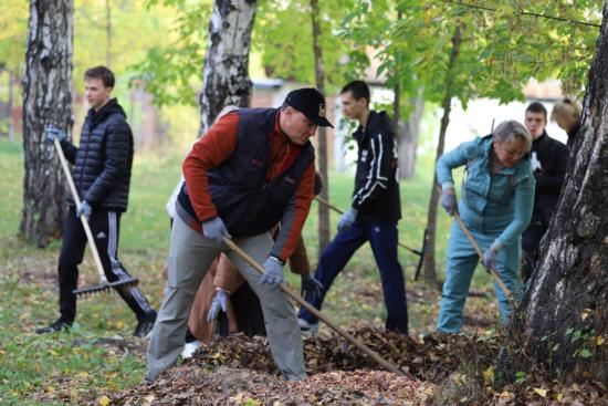В Иркутске прошел осенний общегородской субботник