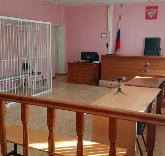 Участницу организованной группы будут судить за хищение более 6 млн рублей у жителей Приангарья