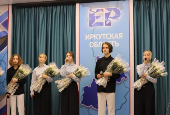 Мэр Иркутска Руслан Болотов встретился с солдатскими матерями