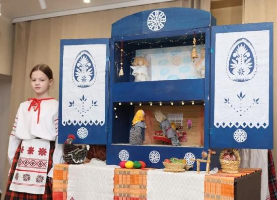 Уникальный передвижной театр кукол открыли в Иркутске
