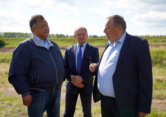 Областные парламентарии оценили ход посевной кампании в Тулунском и Куйтунском районах