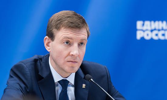 Секретарь Генсовета партии «Единая Россия» Андрей Турчак поздравил Сергея Сокола с избранием спикером Заксобрания Иркутской области