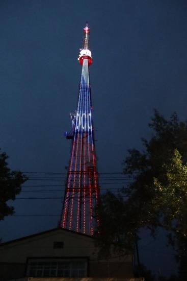 В Братске зажгли новую подсветку телевизионной башни