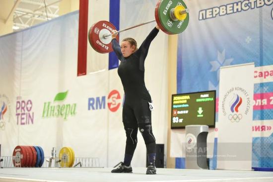 Пять медалей выиграли спортсменки Прибайкалья на первенстве России по тяжёлой атлетике и открытом турнире ФТАР