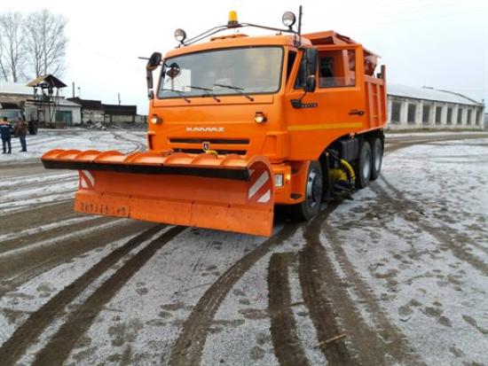 Почти 250 единиц техники задействовано на уборке дорог Иркутской области в течение недели