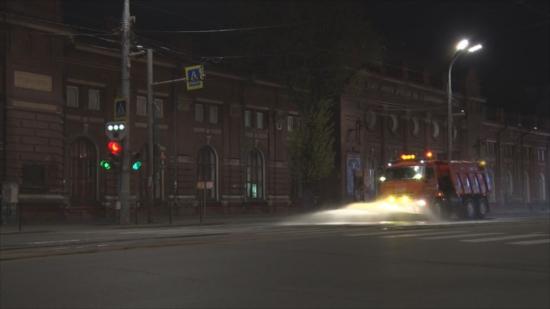 В Иркутске дезинфицируют и моют улицы