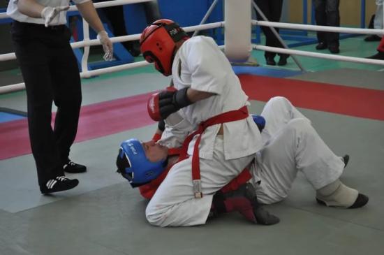 Спортсмены Иркутской области, занявшие первые и вторые места, вошли в состав сборной команды России для участия в первенстве мира и первенстве Европы по универсальному бою Спортсмены Иркутской области завоевали 15 медалей на первенстве России по универсальному бою