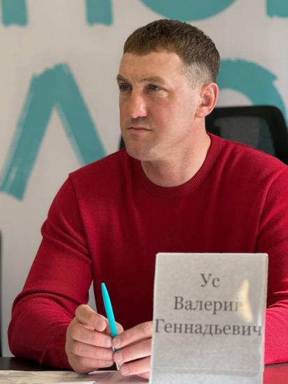 Встречу с жителями рабочего поселка Маркова провел депутат ЗС Валерий Ус