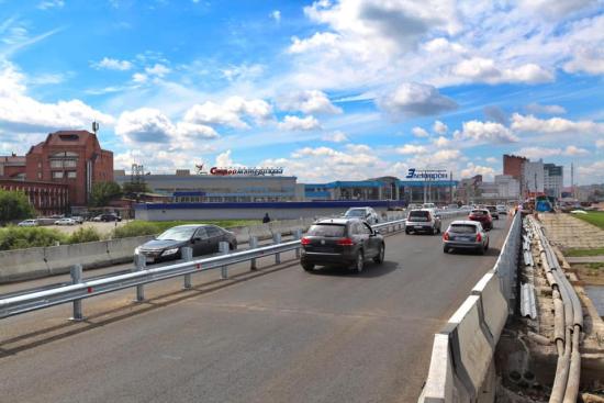 Движение запустили по Ушаковскому мосту в Иркутске