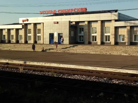 Андрей Бунёв и Светлана Семёнова проведут в Усолье-Сибирском личный прием граждан по вопросам защиты прав детей