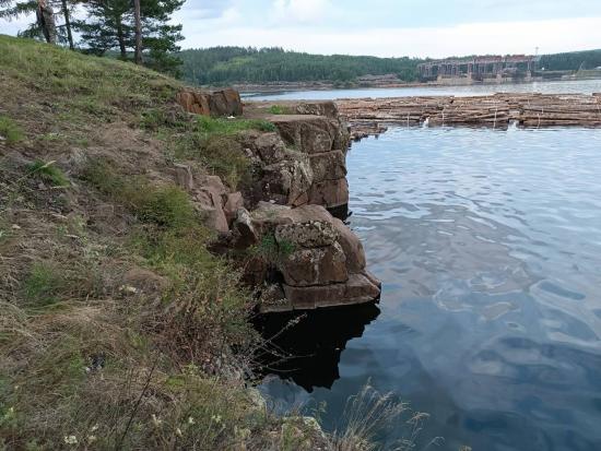 Подросток утонул в Усть-Илимском водохранилище во время купания