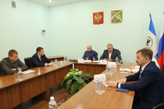 Взаимодействие подразделений «Газпрома» с муниципалитетами обсудили на совещании в Усть-Куте