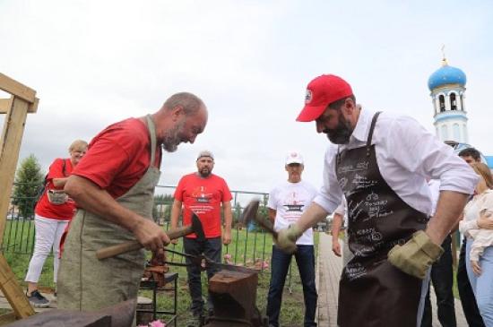 В Свирске прошел Всероссийский фестиваль кузнечного ремесла
