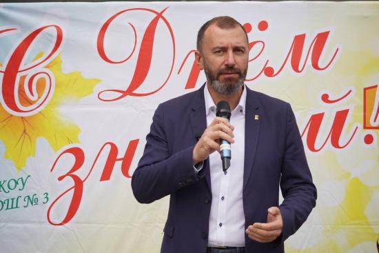 Юбилейные линейки прошли 1 сентября в школах Черемхова и Свирска