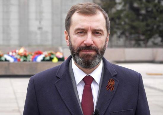 Председатель Законодательного Собрания Иркутской области Александр Ведерников поздравил жителей региона с Днем Победы