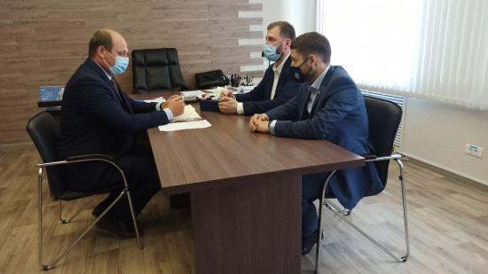 Проблемы Братского района обсудил Александр Ведерников с мэром и председателем думы муниципалитета