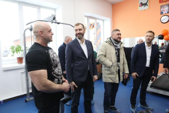 Спортивно-оздоровительный комплекс "Мартенсит" открылся в Черемхове после капремонта