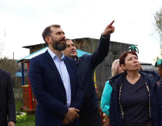 Перспективы ремонта и строительства школ и детских садов в Куйтунском районе обсудил Александр Ведерников с мэром территории